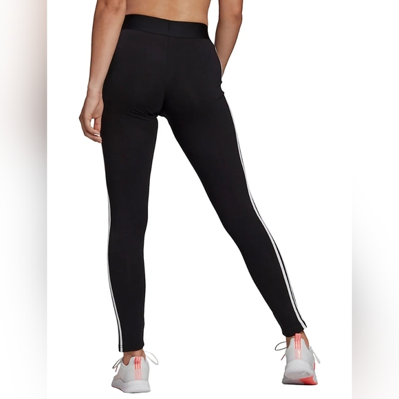 Adidas workout set - Picture 4 of 9